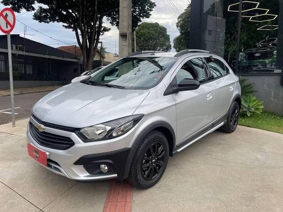 CHEVROLET ONIX 1.4 MPFI ACTIV 8V FLEX 4P AUTOMÁTICO